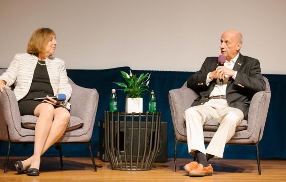 Dr. Carmona in conversation with Dr. Schweitzer